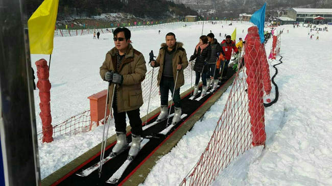 有关造雪机雪地魔毯滑雪场设备的维护保养方法