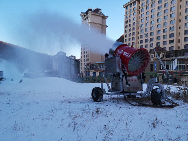 滑雪场造雪机